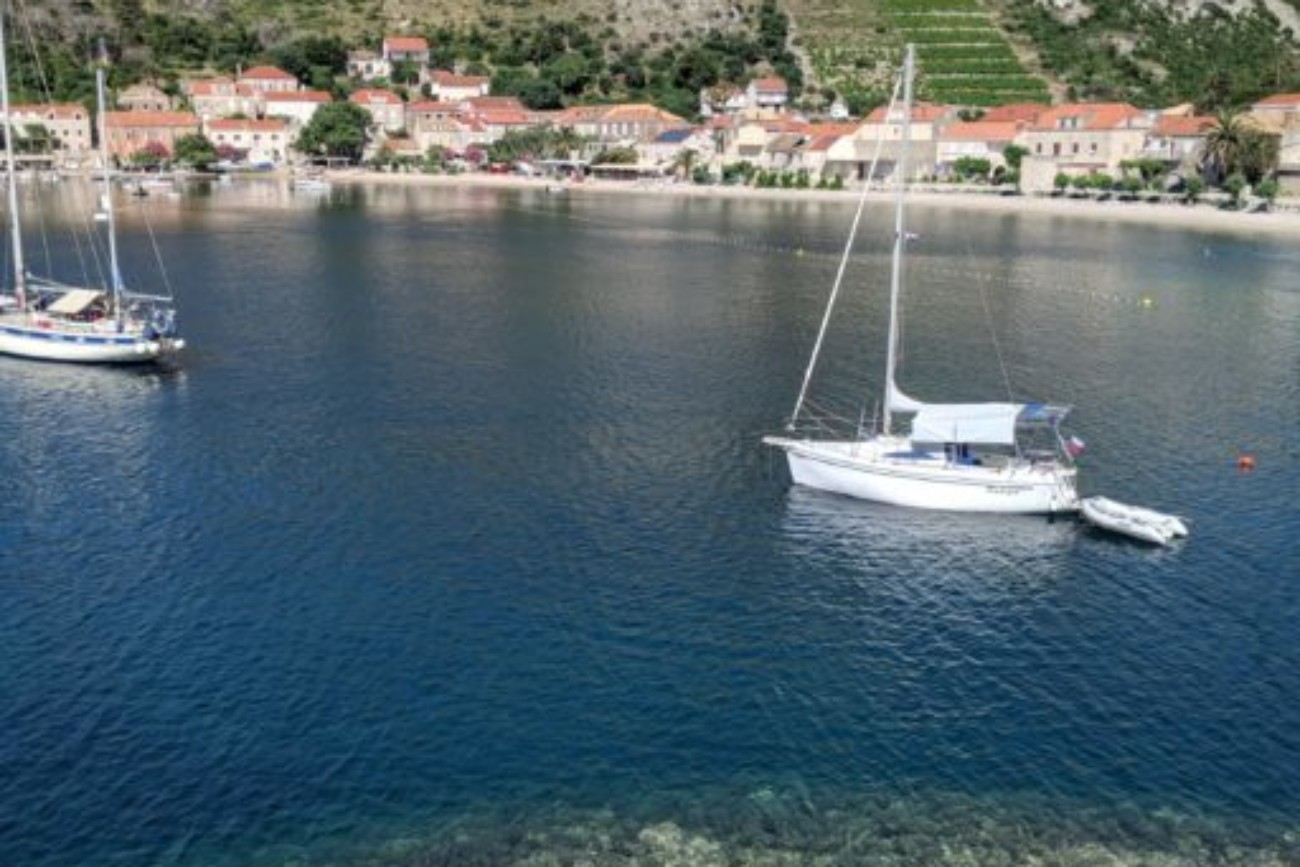 Maker:0x4c,Date:2017-10-25,Ver:4,Lens:Kan03,Act:Lar01,E-Y