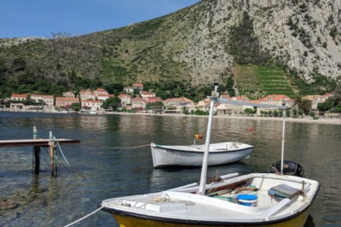 Maker:0x4c,Date:2017-10-25,Ver:4,Lens:Kan03,Act:Lar01,E-Y