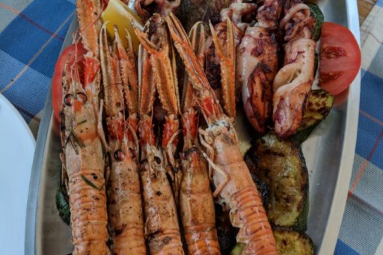 Maker:0x4c,Date:2017-10-25,Ver:4,Lens:Kan03,Act:Lar01,E-Y