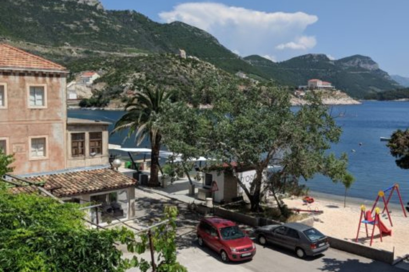 Maker:0x4c,Date:2017-10-25,Ver:4,Lens:Kan03,Act:Lar01,E-Y